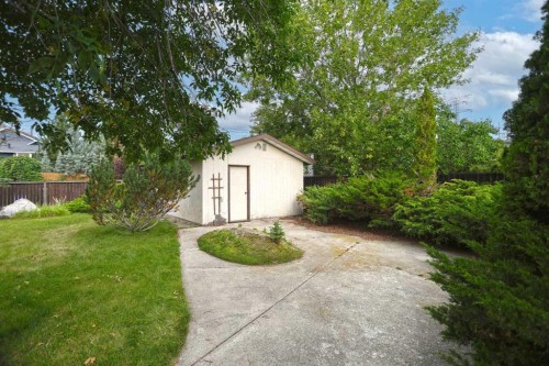 93 Winslow Crescent Sw, Calgary, AB - Outdoor
