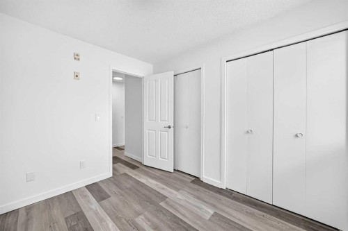 109-1717 60 Street Se, Calgary, AB - Indoor Photo Showing Other Room