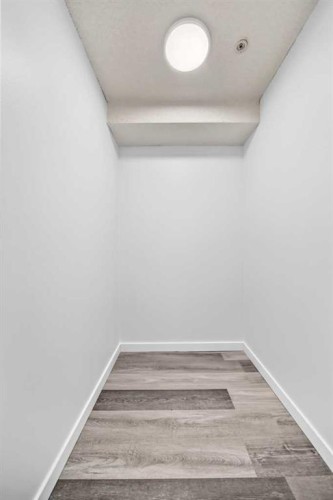 109-1717 60 Street Se, Calgary, AB - Indoor Photo Showing Other Room