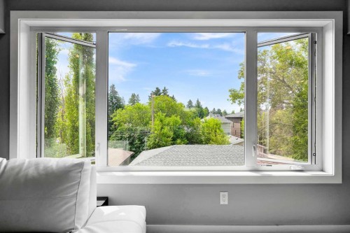 425 21 Avenue Nw, Calgary, AB - Indoor
