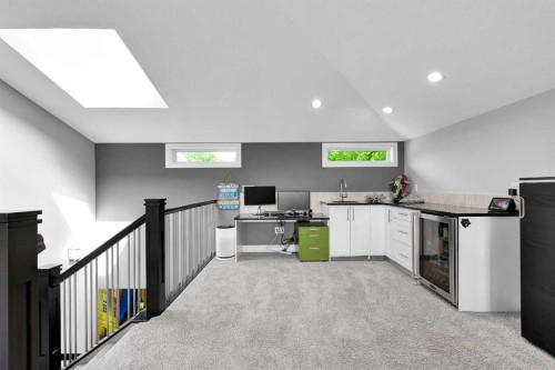 425 21 Avenue Nw, Calgary, AB - Indoor