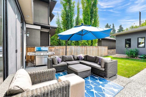 425 21 Avenue Nw, Calgary, AB - Outdoor With Deck Patio Veranda With Exterior
