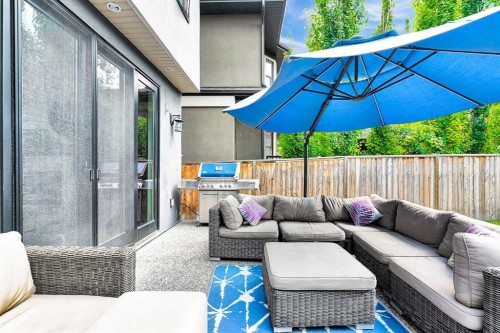 425 21 Avenue Nw, Calgary, AB - Outdoor With Deck Patio Veranda With Exterior