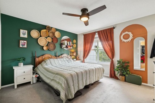 316 Chaparral Valley Square Se, Calgary, AB - Indoor Photo Showing Bedroom