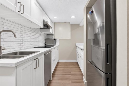 2888 Signal Hill Drive Sw, Calgary, AB 