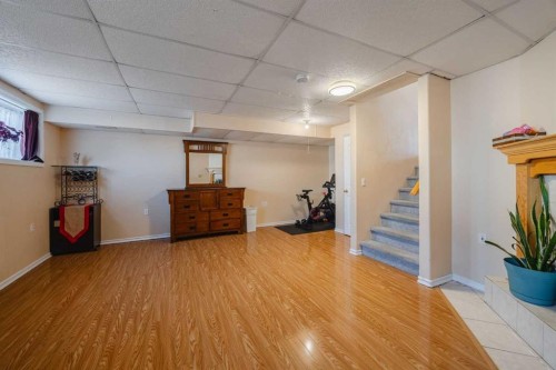 23 Tarington Way Ne, Calgary, AB - Indoor