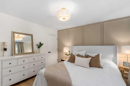 824 Canna Crescent Sw, Calgary, AB - Indoor Photo Showing Bedroom