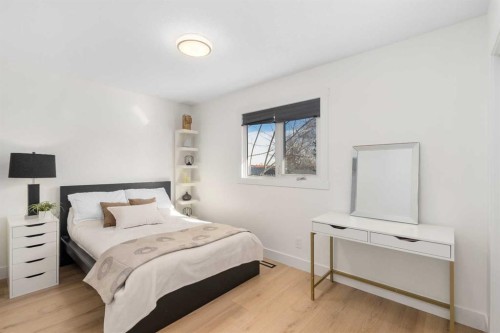 824 Canna Crescent Sw, Calgary, AB - Indoor Photo Showing Bedroom