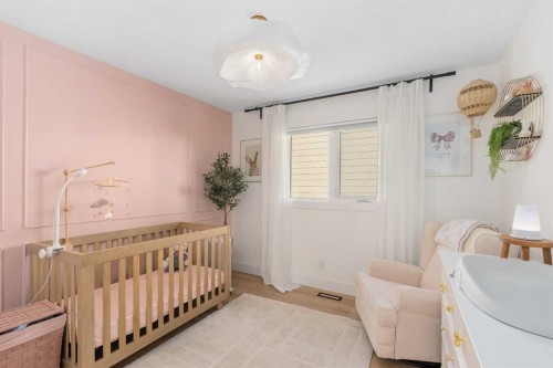 824 Canna Crescent Sw, Calgary, AB - Indoor Photo Showing Bedroom