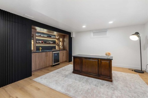 824 Canna Crescent Sw, Calgary, AB - Indoor