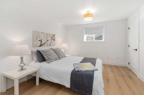 824 Canna Crescent Sw, Calgary, AB - Indoor Photo Showing Bedroom