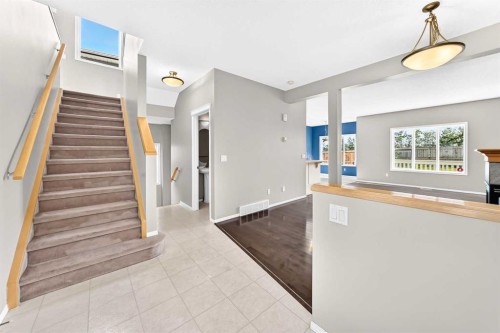 16 Royal Birch Rise Nw, Calgary, AB - Indoor Photo Showing Other Room