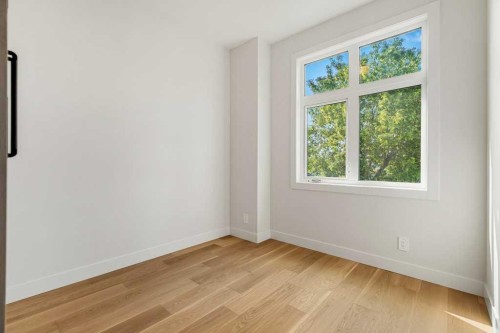 2311 6 Avenue Nw, Calgary, AB - Indoor Photo Showing Other Room