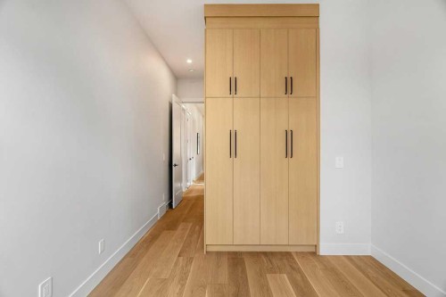 2311 6 Avenue Nw, Calgary, AB - Indoor Photo Showing Other Room