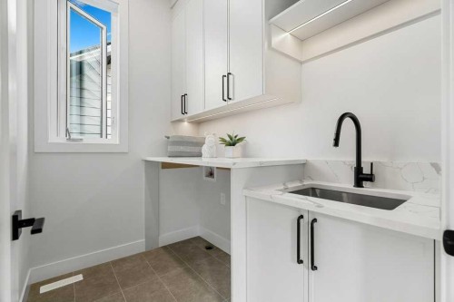2311 6 Avenue Nw, Calgary, AB - Indoor
