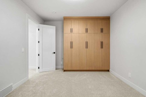 2311 6 Avenue Nw, Calgary, AB - Indoor Photo Showing Other Room