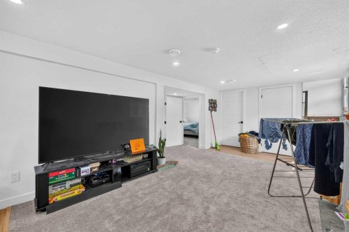 2415 22 Avenue Sw, Calgary, AB 