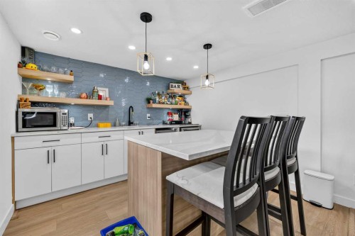 2415 22 Avenue Sw, Calgary, AB 
