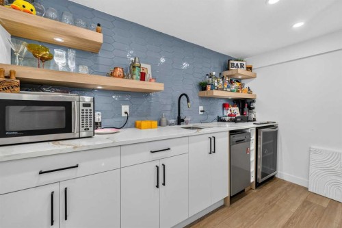 2415 22 Avenue Sw, Calgary, AB 