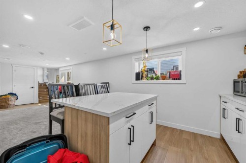 2415 22 Avenue Sw, Calgary, AB 