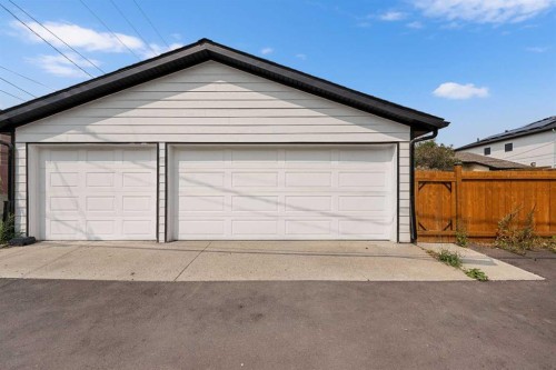2415 22 Avenue Sw, Calgary, AB 