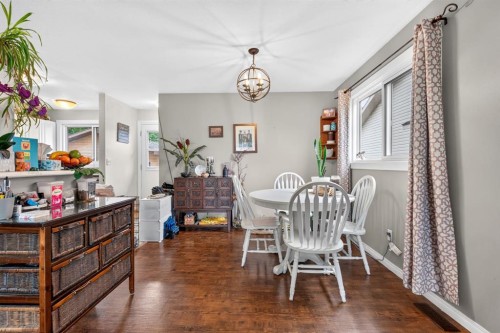 121 Edey Close, Cremona, AB - Indoor Photo Showing Dining Room