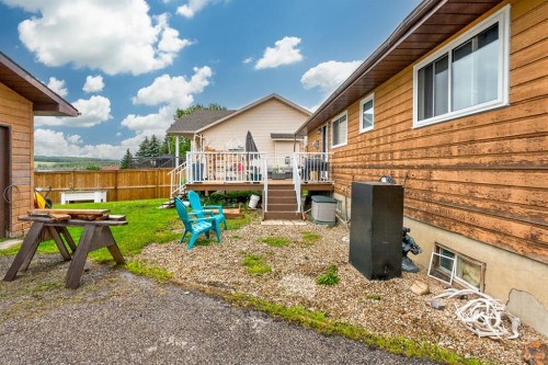 121 Edey Close, Cremona, AB - Outdoor With Exterior