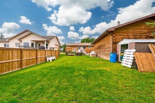 121 Edey Close, Cremona, AB - Outdoor