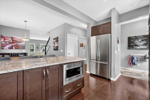 60 Mahogany Grove Se, Calgary, AB - Indoor Photo Showing Kitchen