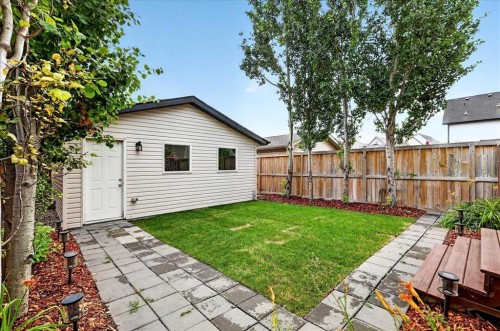 60 Mahogany Grove Se, Calgary, AB - Outdoor