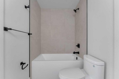 111 North Bridges Garden, Langdon, AB - Indoor Photo Showing Bathroom
