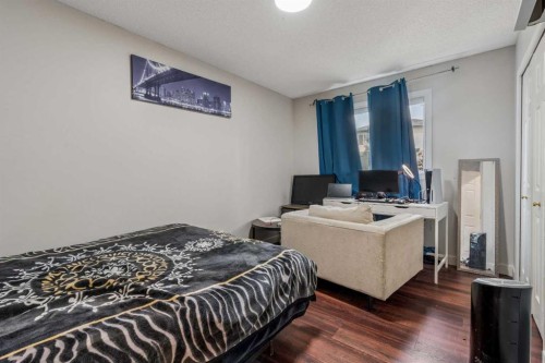 181 Tuscarora Place Nw, Calgary, AB - Indoor Photo Showing Bedroom