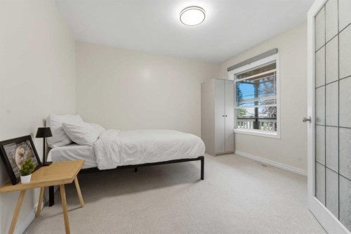 50 Somerglen Park Sw, Calgary, AB - Indoor Photo Showing Bedroom