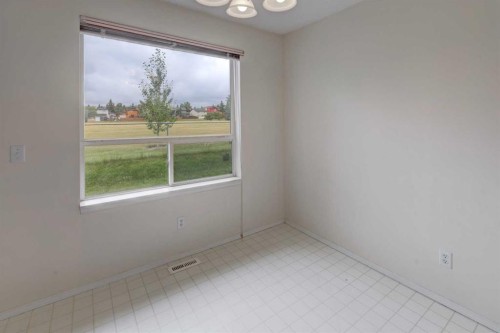 57 Sandpiper Lane Nw, Calgary, AB - Indoor Photo Showing Other Room