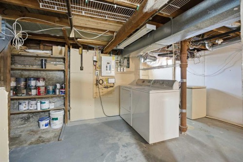 224 30 Avenue Ne, Calgary, AB - Indoor Photo Showing Laundry Room