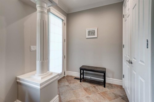 115 15 Street Nw, Calgary, AB - Indoor Photo Showing Other Room