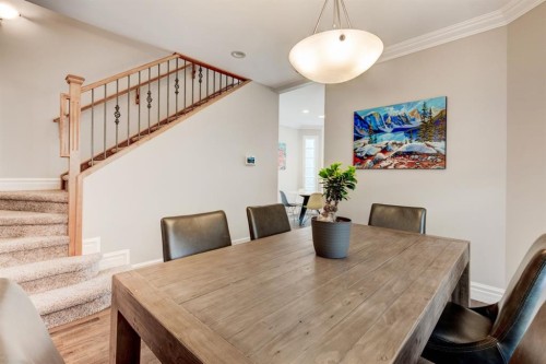 115 15 Street Nw, Calgary, AB - Indoor Photo Showing Dining Room