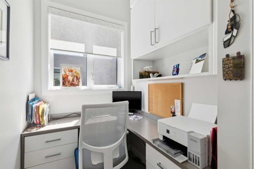 176 Cranbrook Drive Se, Calgary, AB - Indoor Photo Showing Office