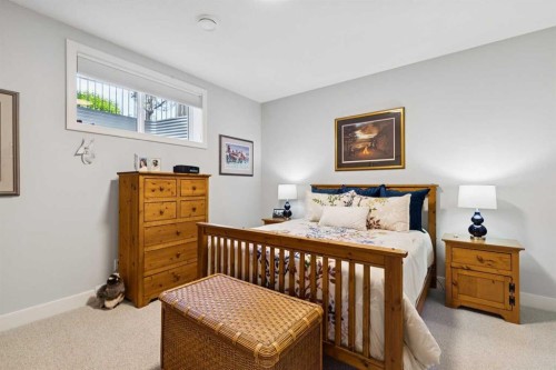 176 Cranbrook Drive Se, Calgary, AB - Indoor Photo Showing Bedroom