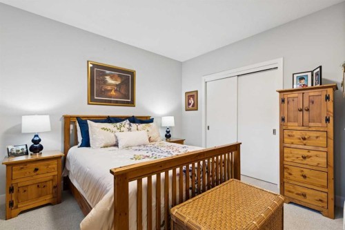 176 Cranbrook Drive Se, Calgary, AB - Indoor Photo Showing Bedroom