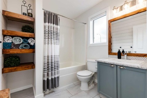 322 Tuscany Drive Nw, Calgary, AB - Indoor Photo Showing Bathroom