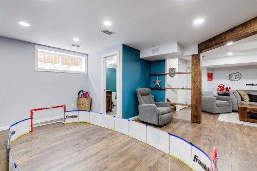 322 Tuscany Drive Nw, Calgary, AB - Indoor