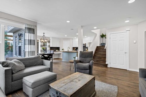 322 Tuscany Drive Nw, Calgary, AB - Indoor Photo Showing Living Room