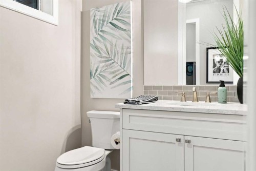 41 Whispering Springs Way, Heritage Pointe, AB - Indoor Photo Showing Bathroom