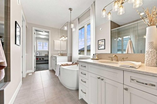 41 Whispering Springs Way, Heritage Pointe, AB - Indoor Photo Showing Bathroom