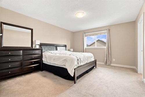 58 Everwoods Park Sw, Calgary, AB - Indoor Photo Showing Bedroom