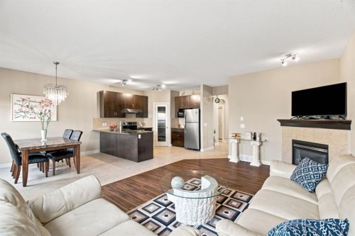 58 Everwoods Park Sw, Calgary, AB - Indoor Photo Showing Other Room