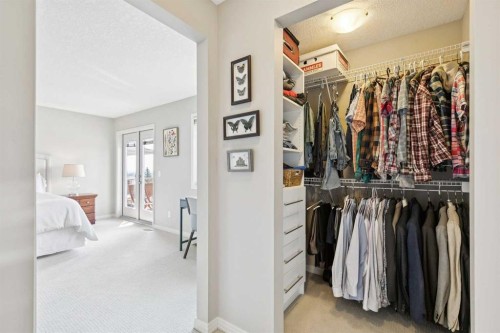 7520 Springbank Way Sw, Calgary, AB - Indoor With Storage