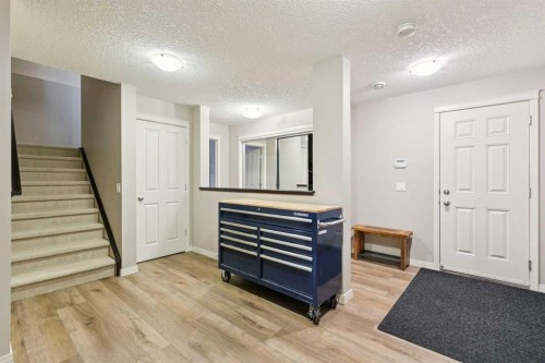 7520 Springbank Way Sw, Calgary, AB - Indoor Photo Showing Other Room
