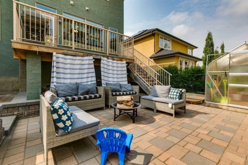 7520 Springbank Way Sw, Calgary, AB - Outdoor With Exterior